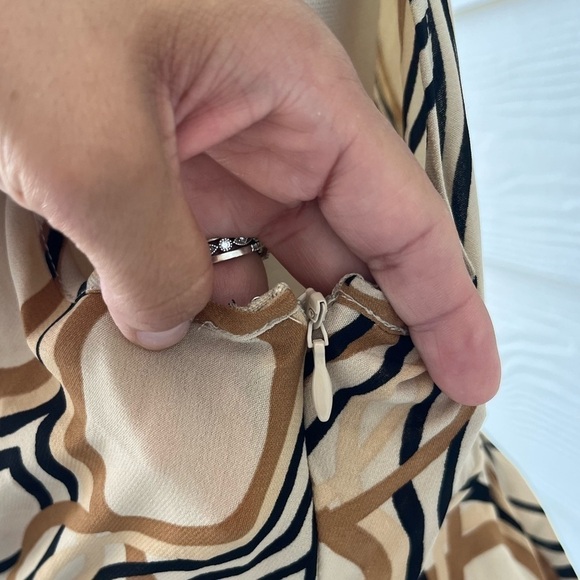 Rafaella abstract print Sleeveless blouse - Picture 3 of 5